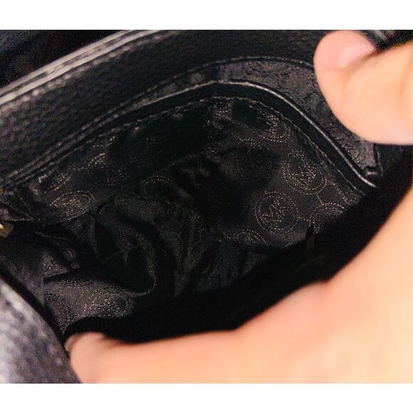 Michael Kors Pebble Leather Crossbody Small Black Gold Logo - Picture 6 of 7